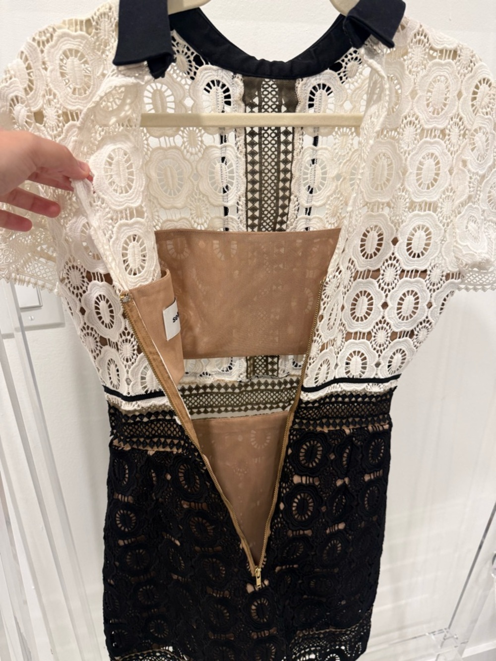 SELF PORTRAIT LACE PATTERN MINI DRESS - Picture 8 of 8